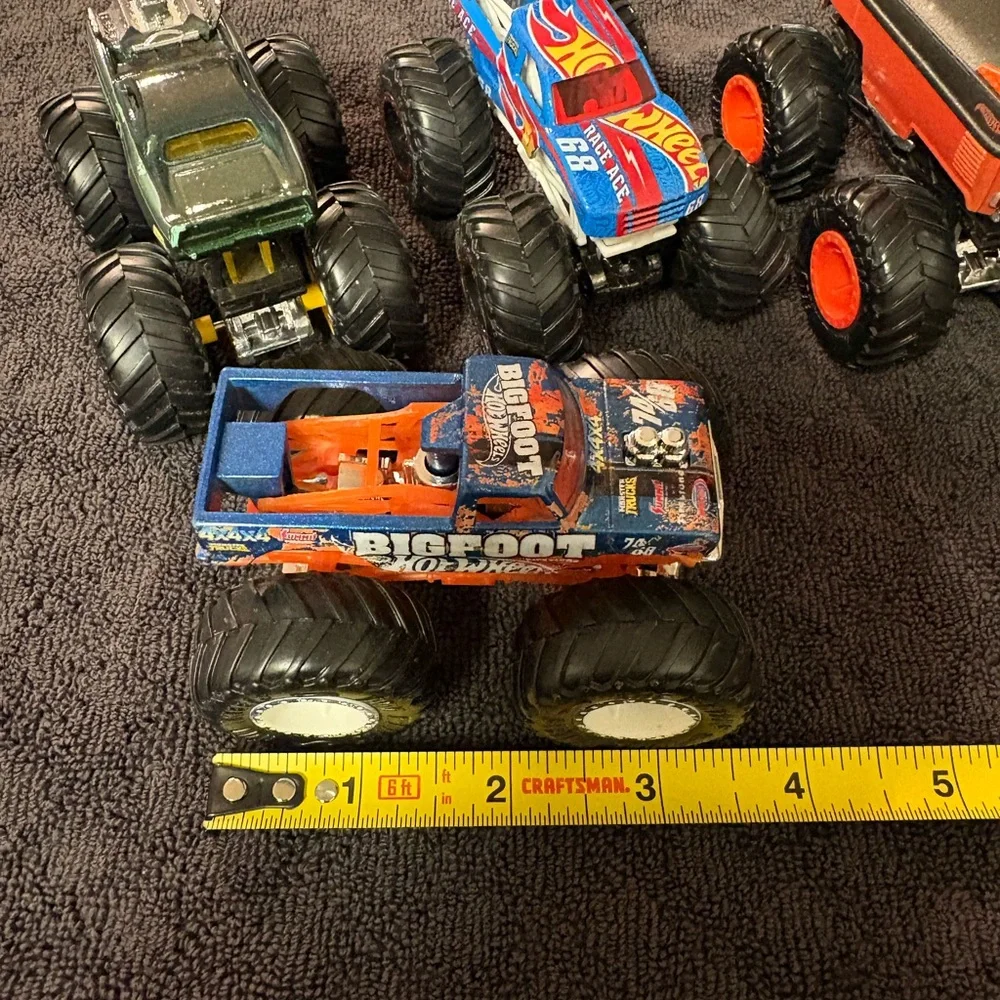 5 Hot Wheels Monster Truck Toy lot. Multicolors.